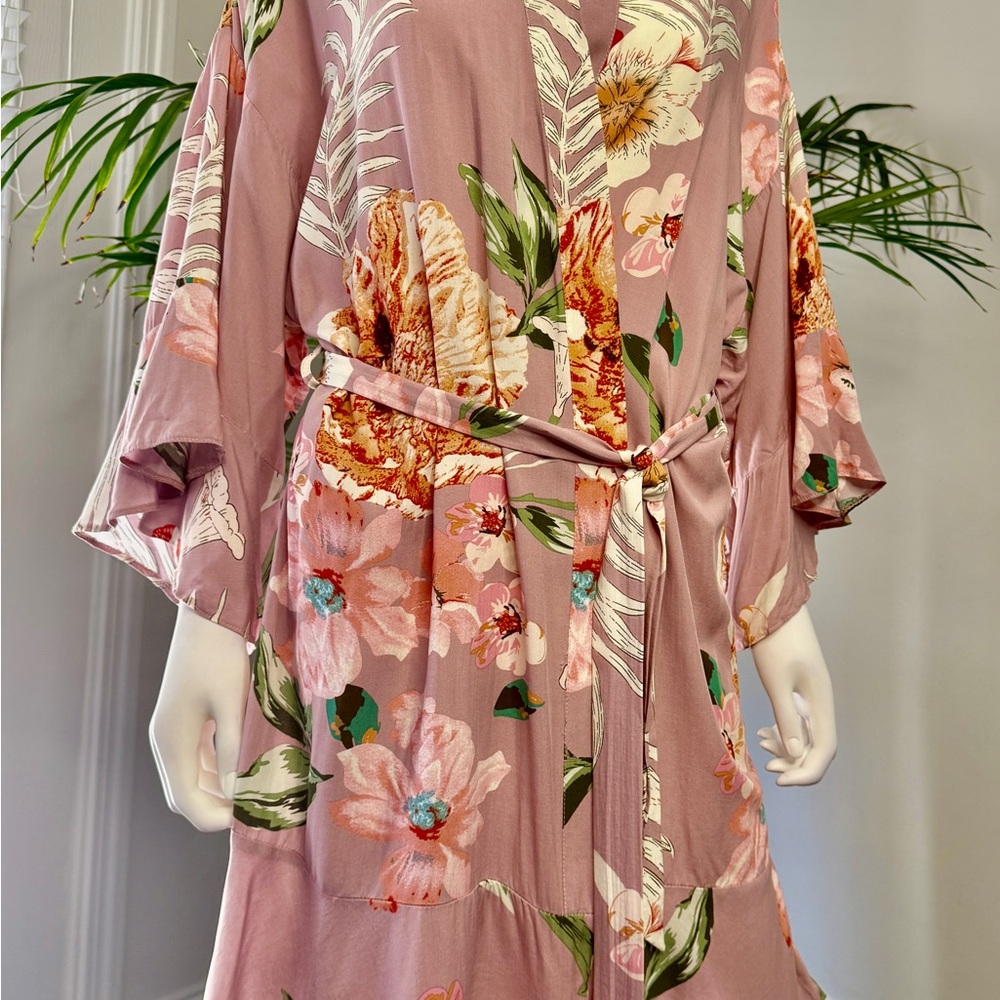 Woman flower 🌺 robs color pink, blue Romantic Pink and Orange Floral Wedding